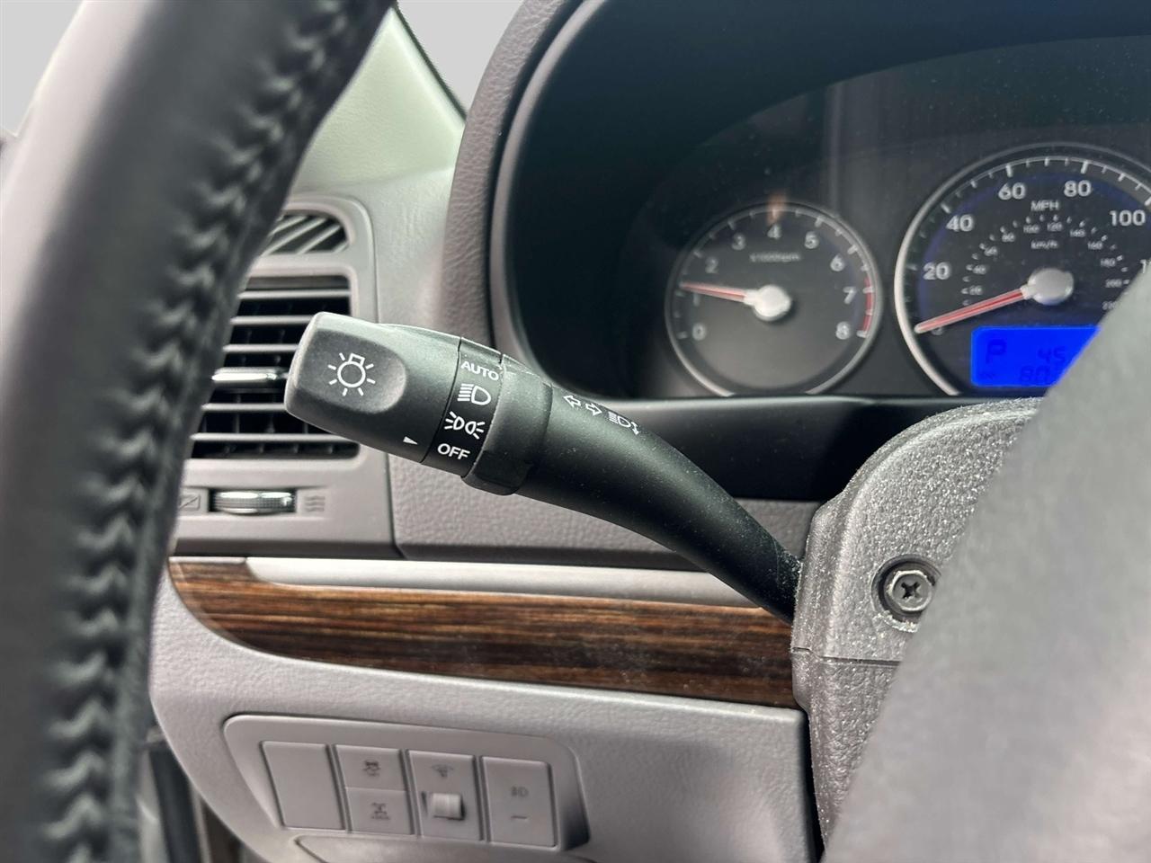 Hyundai Santa Fe  2011