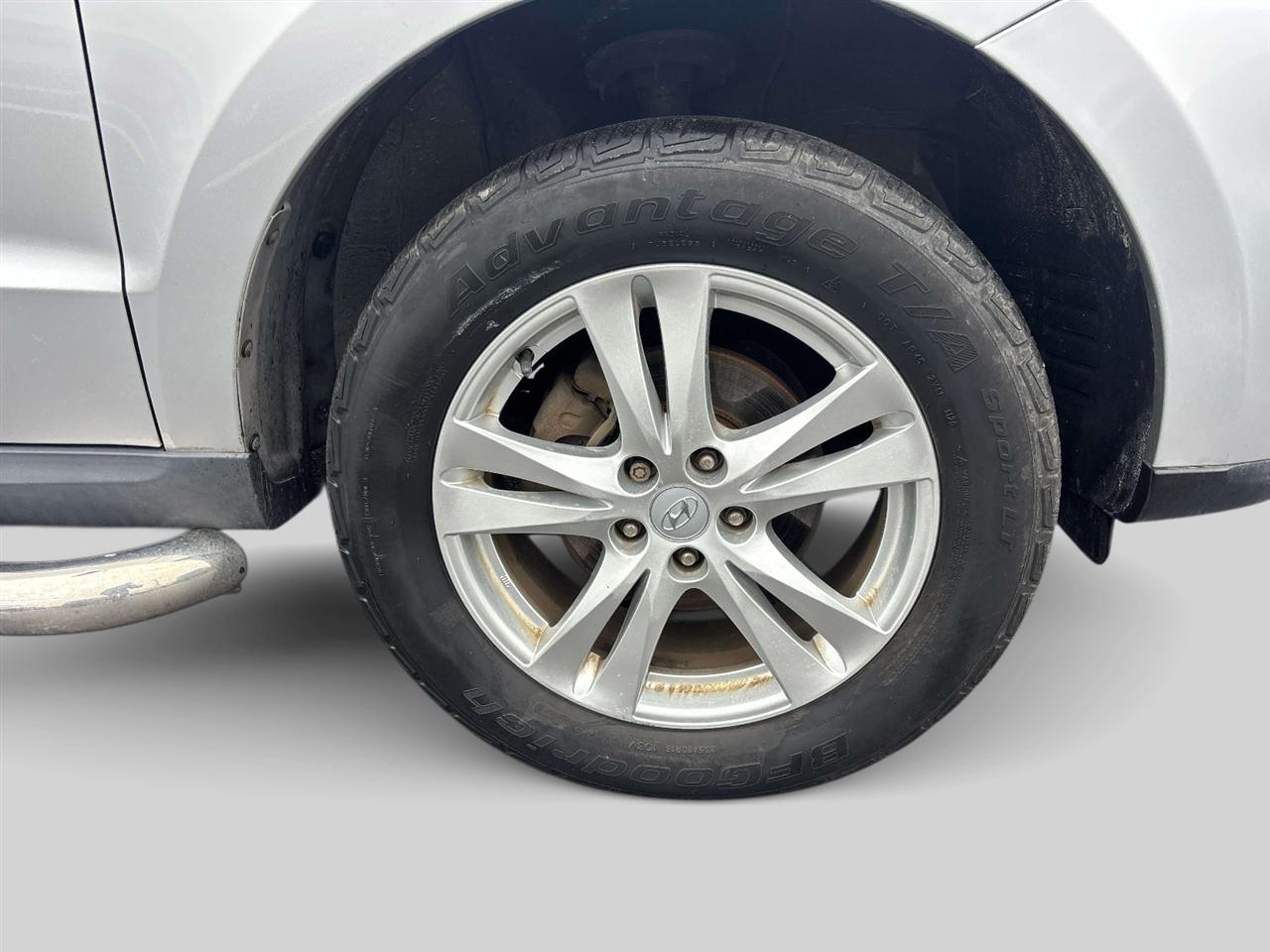 Hyundai Santa Fe  2011