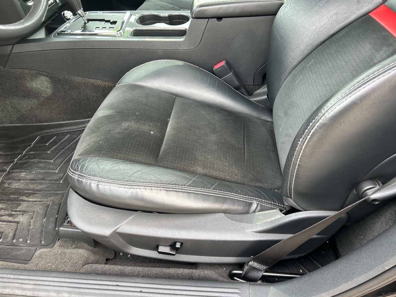 Dodge Challenger  2010