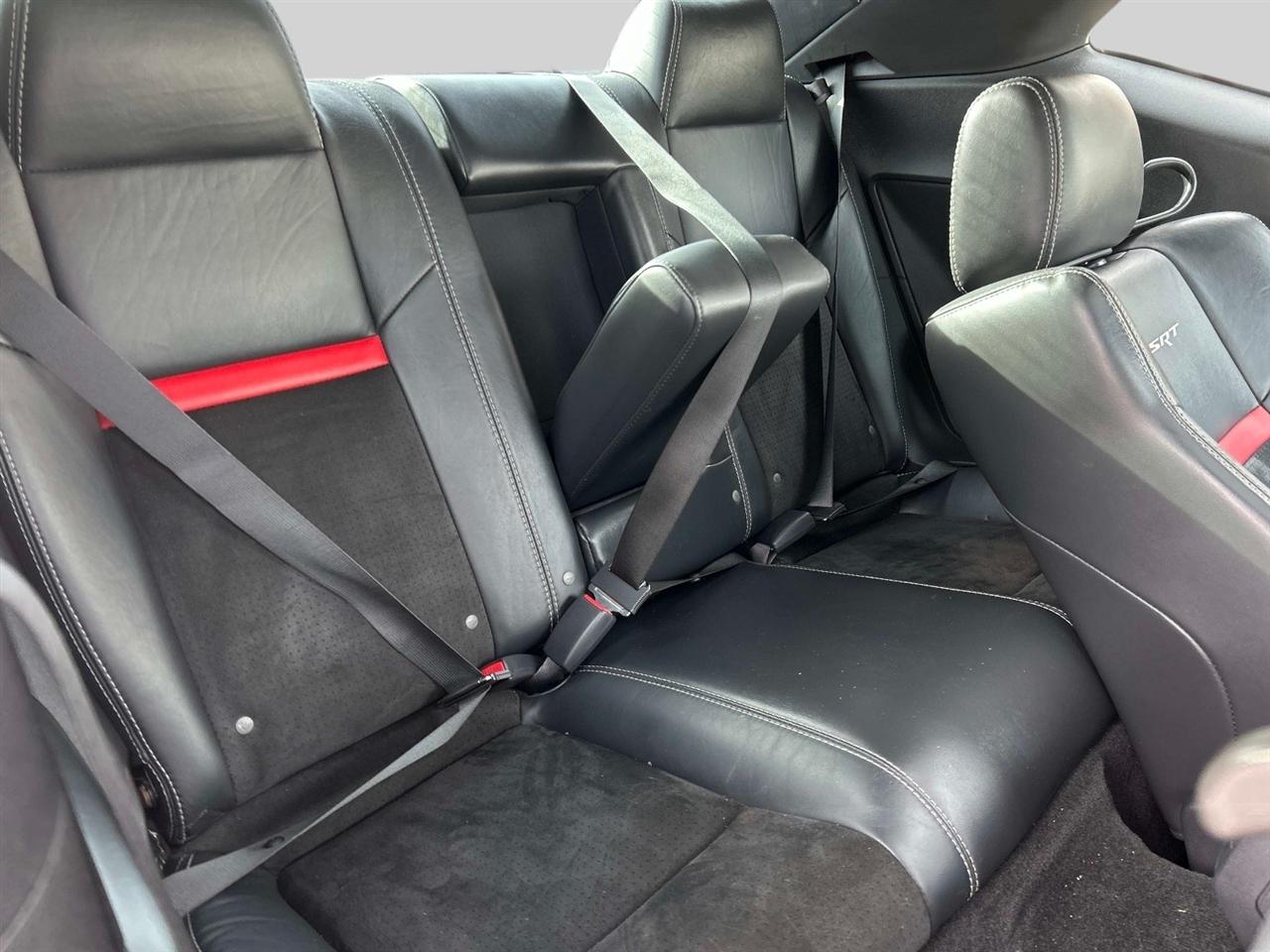 Dodge Challenger  2010