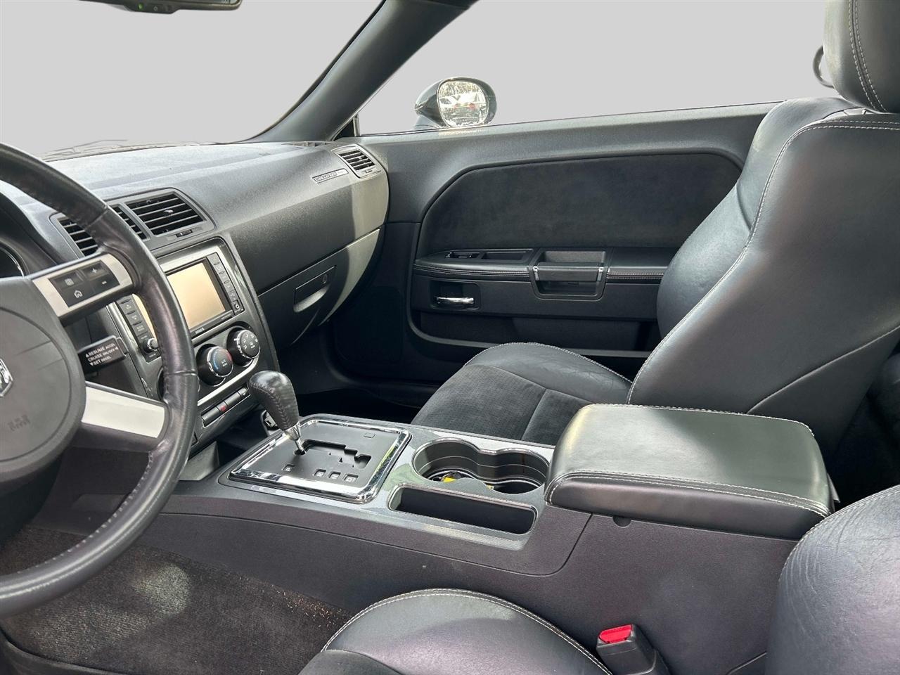 Dodge Challenger  2010