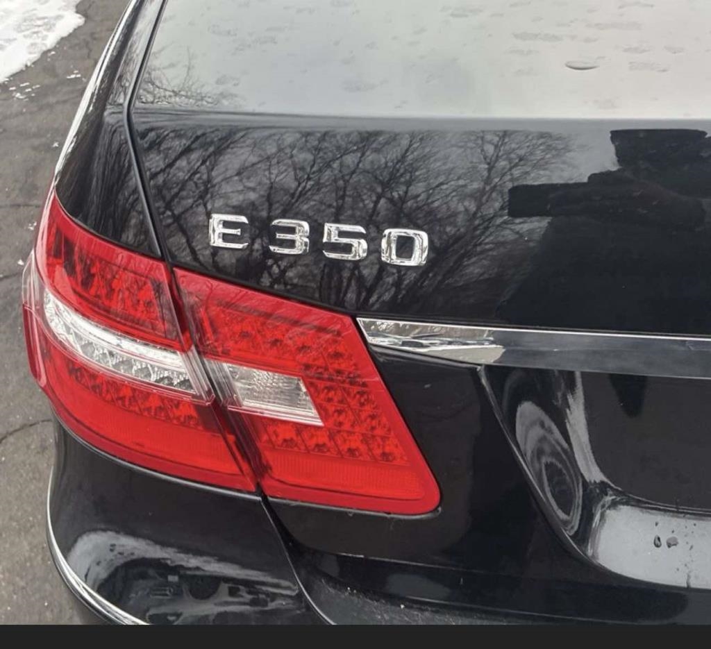 Mercedes-Benz E-Class  2010