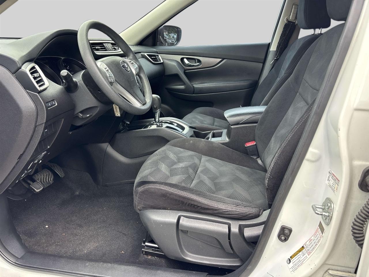 Nissan Rogue FWD 4dr S 2014