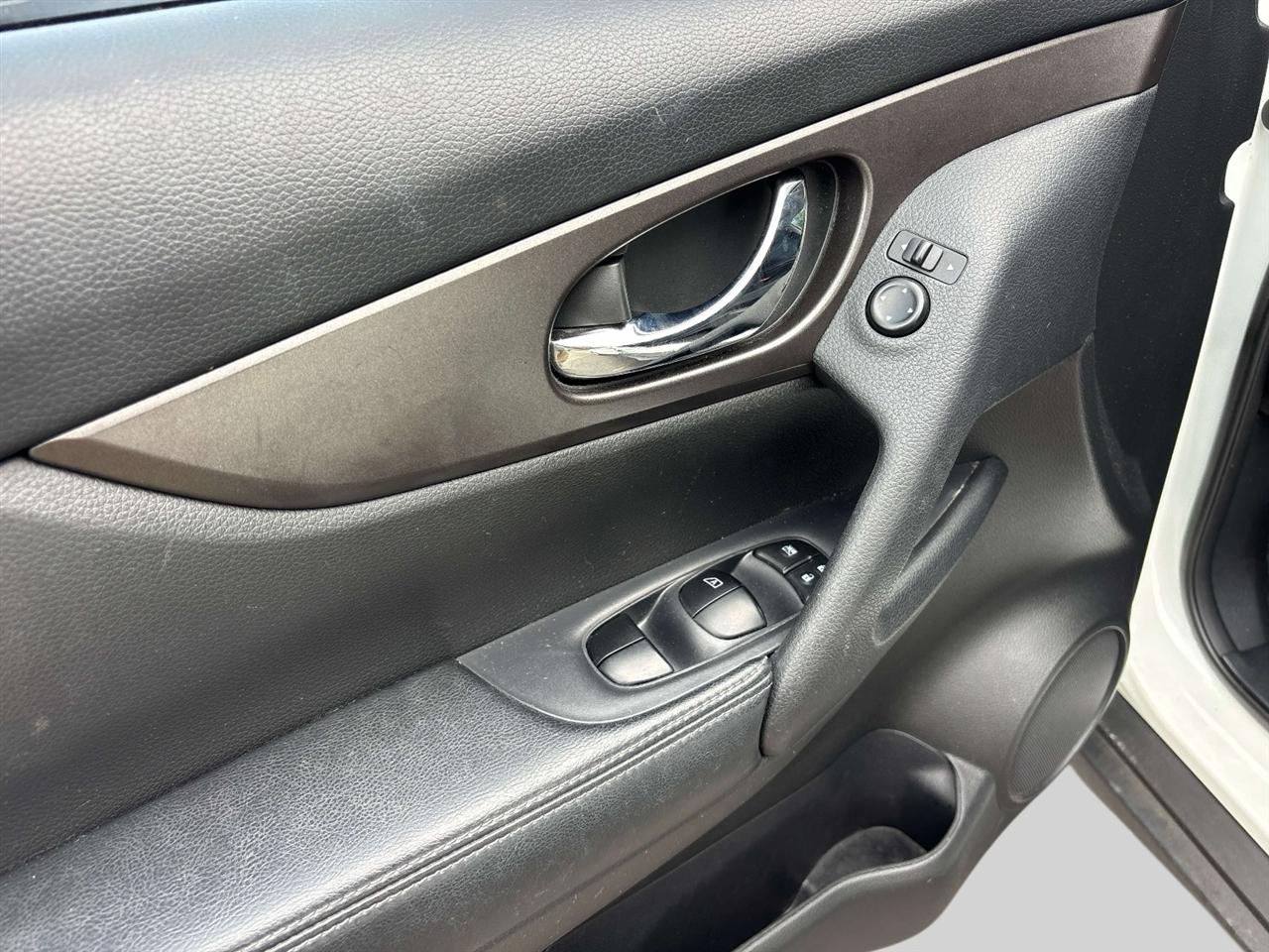 Nissan Rogue FWD 4dr S 2014