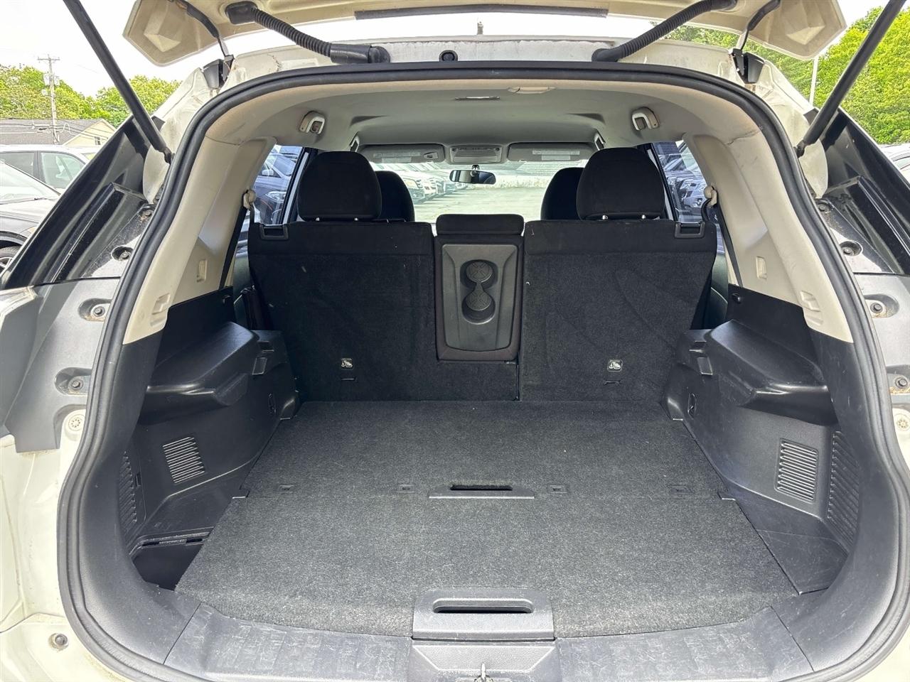 Nissan Rogue FWD 4dr S 2014