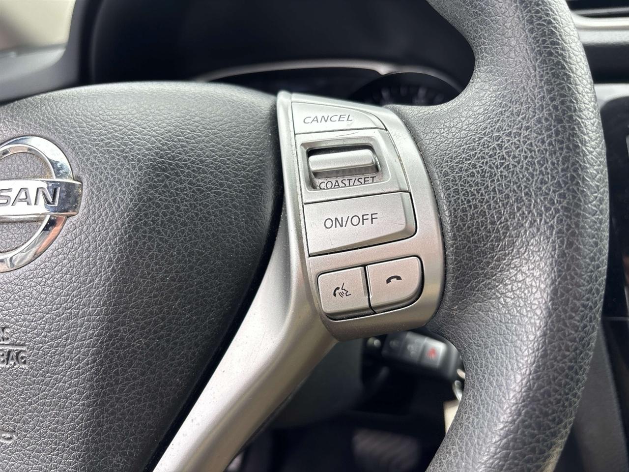 Nissan Rogue FWD 4dr S 2014