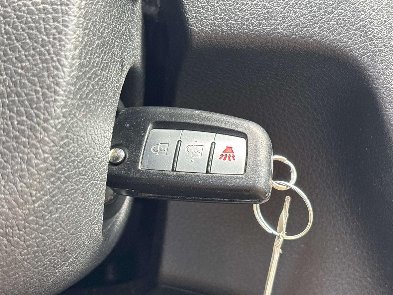 Nissan Rogue FWD 4dr S 2014