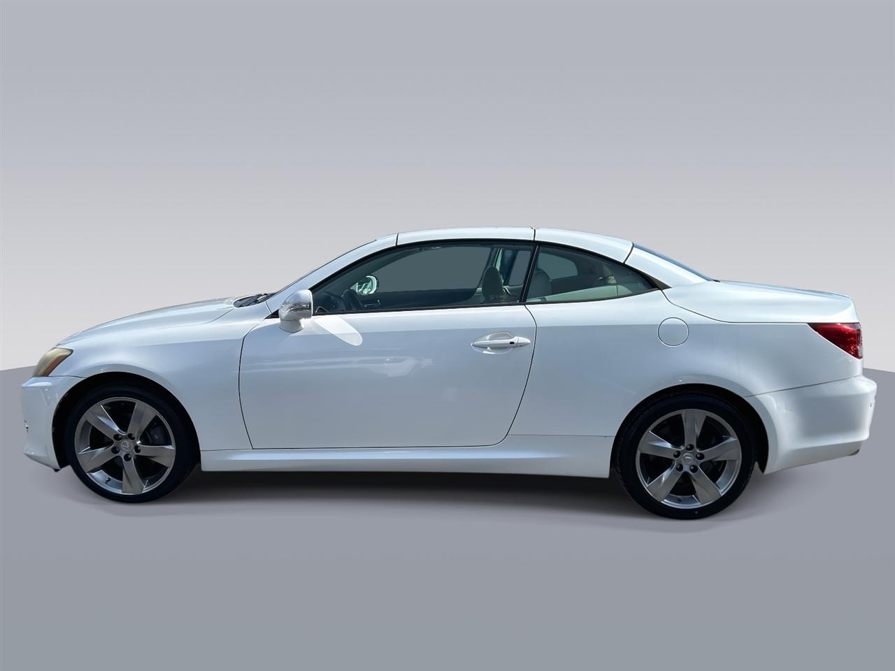 Lexus IS C  2010
