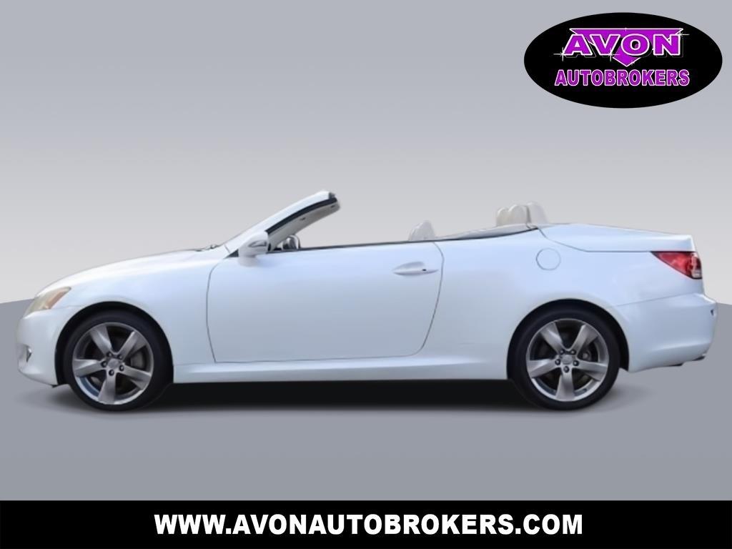 Lexus IS C  2010