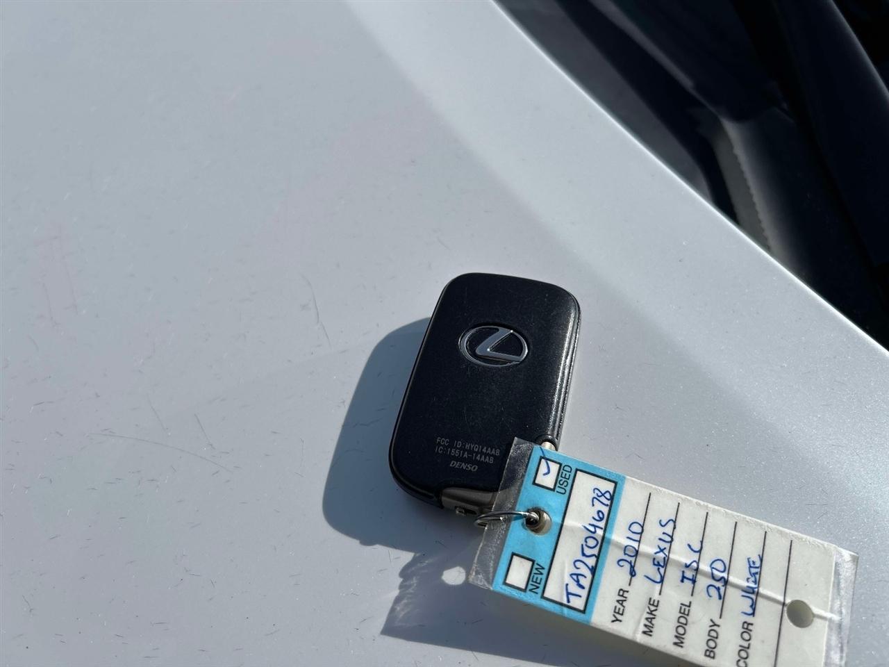 Lexus IS C  2010