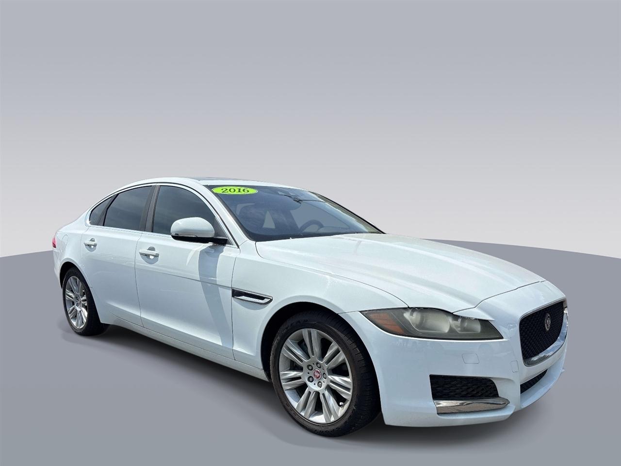 2016 Jaguar XF-Series 4dr Sdn 35t Premium RWD