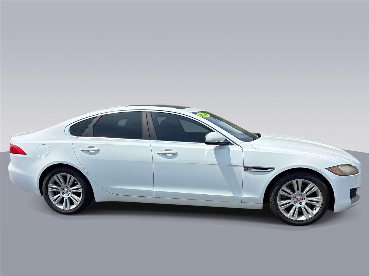Jaguar XF-Series 4dr Sdn 35t Premium RWD 2016