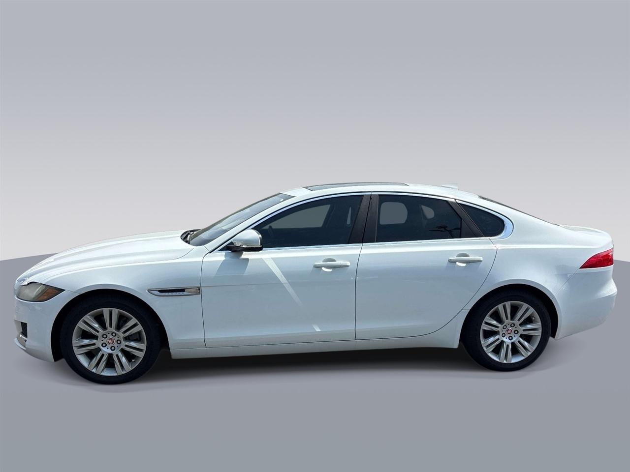 Jaguar XF-Series 4dr Sdn 35t Premium RWD 2016