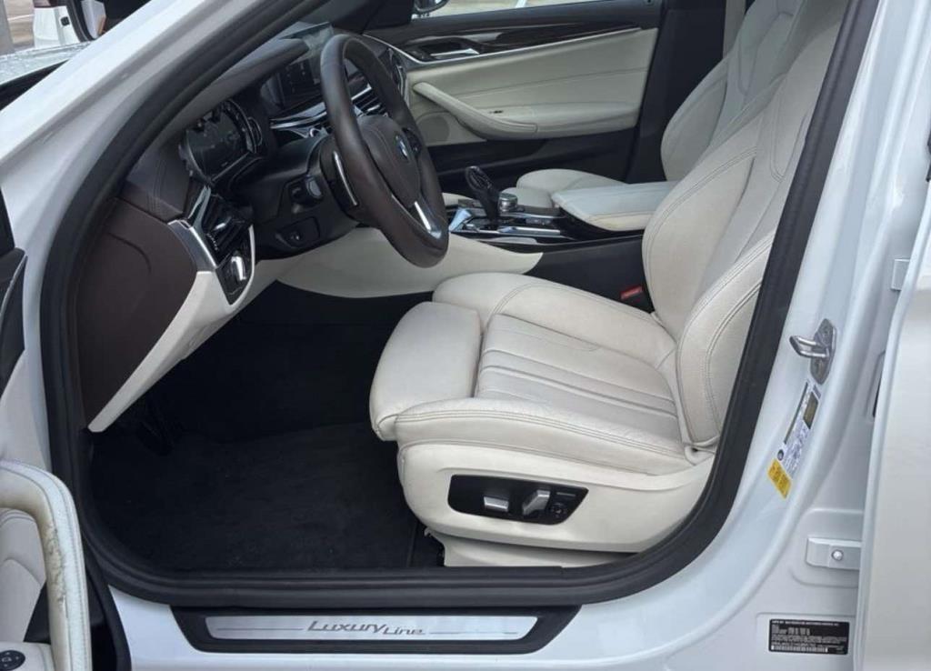 BMW 5-Series 530i Sedan 2017