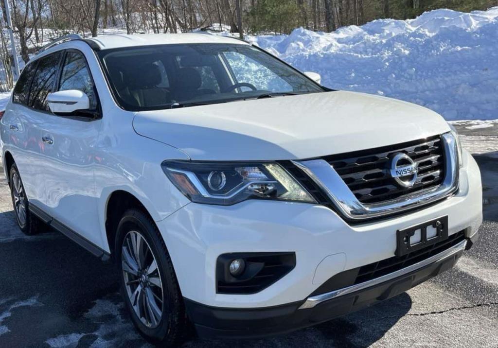 2019 Nissan Pathfinder SV