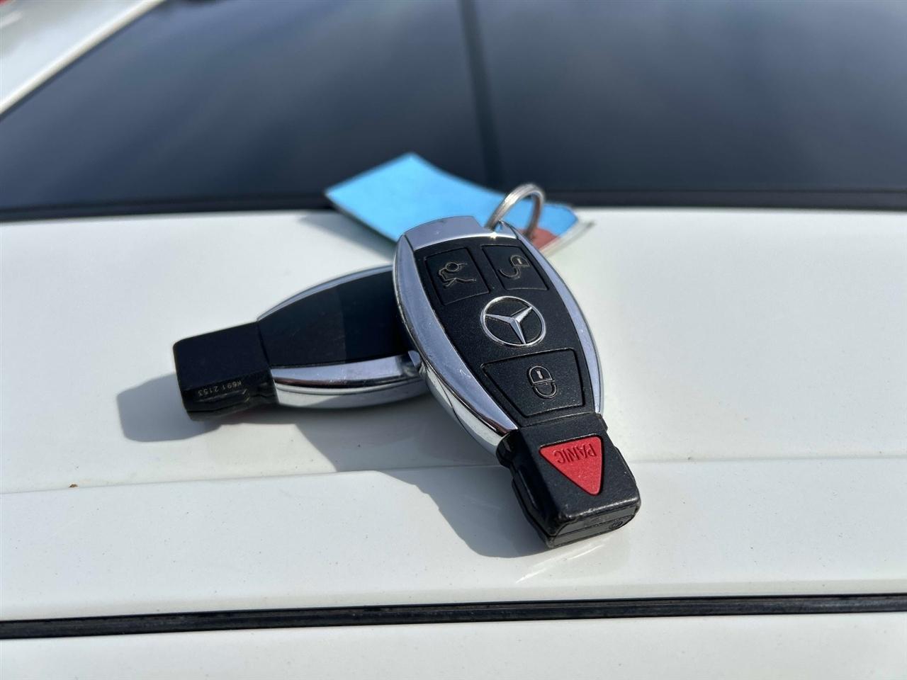 Mercedes-Benz E-Class  2012