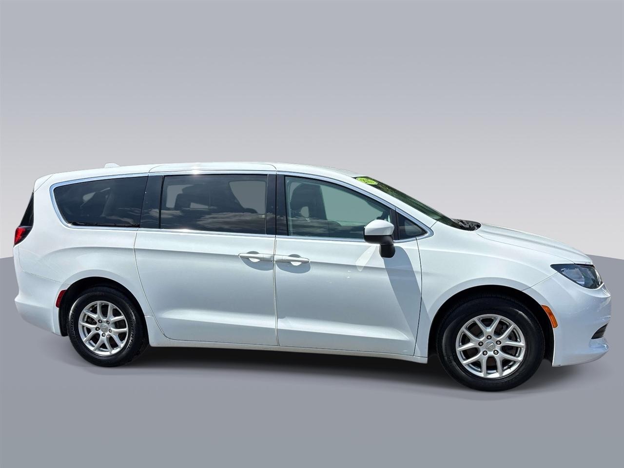 Chrysler Pacifica LX FWD 2017