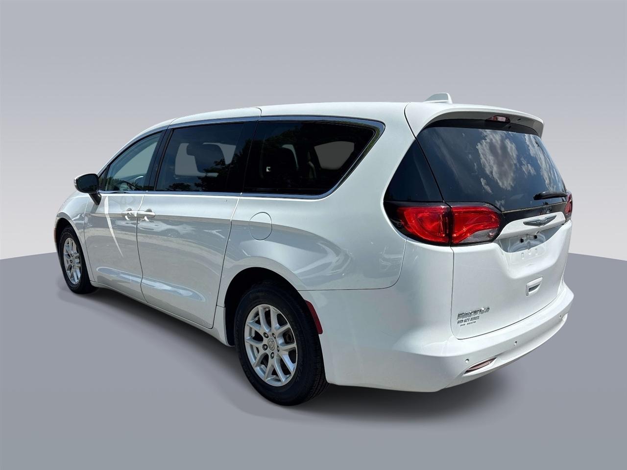 Chrysler Pacifica LX FWD 2017