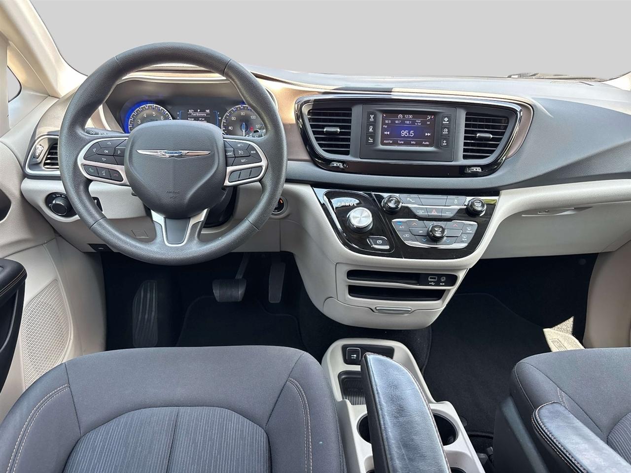 Chrysler Pacifica LX FWD 2017