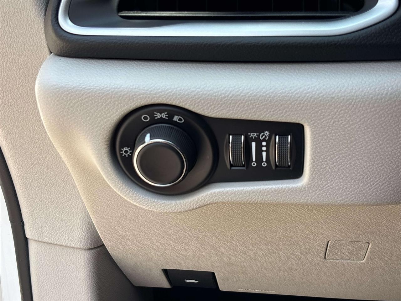 Chrysler Pacifica LX FWD 2017