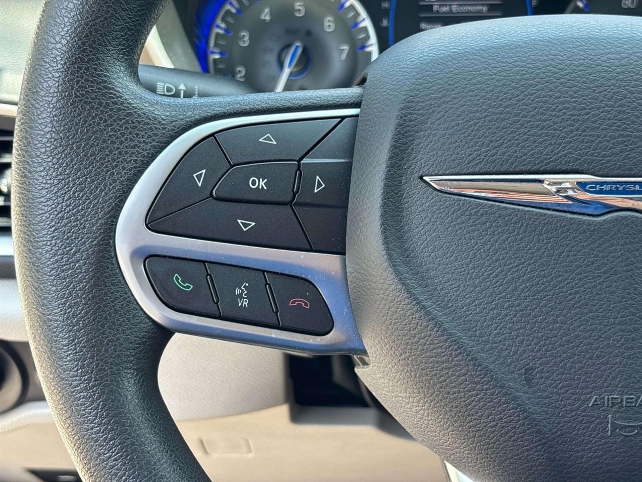 Chrysler Pacifica LX FWD 2017