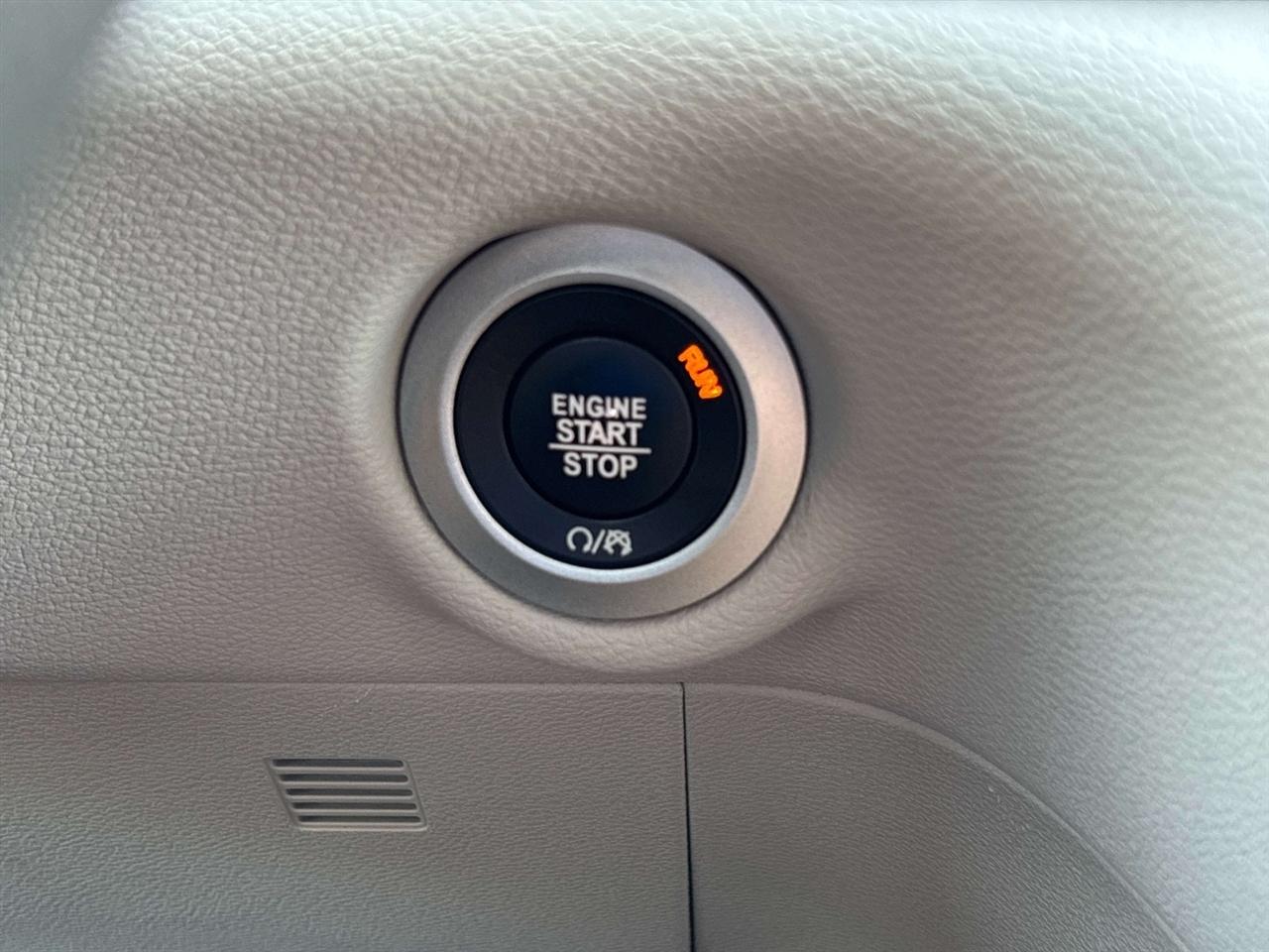 Chrysler Pacifica LX FWD 2017