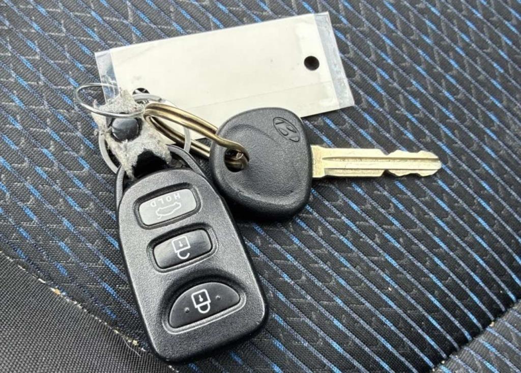 Hyundai Elantra  2013