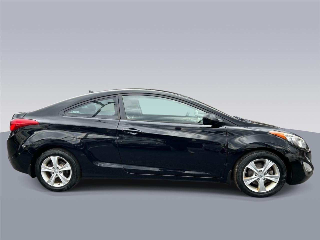 Hyundai Elantra  2013