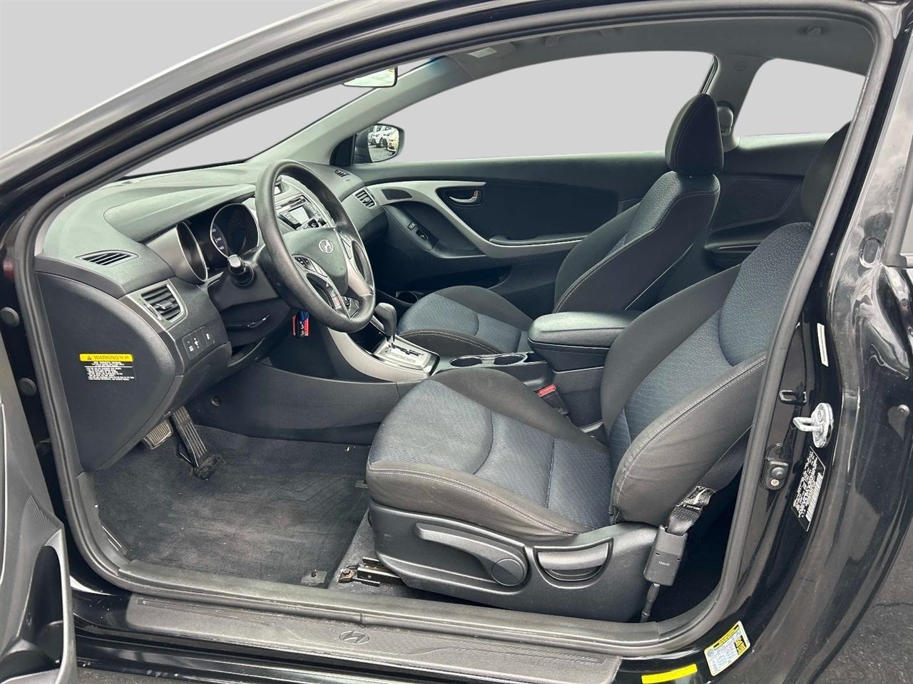 Hyundai Elantra  2013