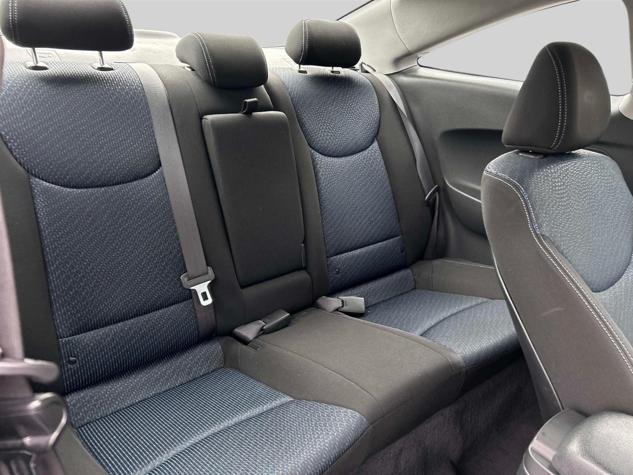 Hyundai Elantra  2013