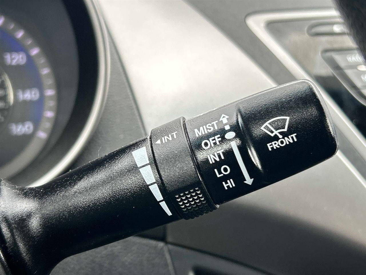 Hyundai Elantra  2013