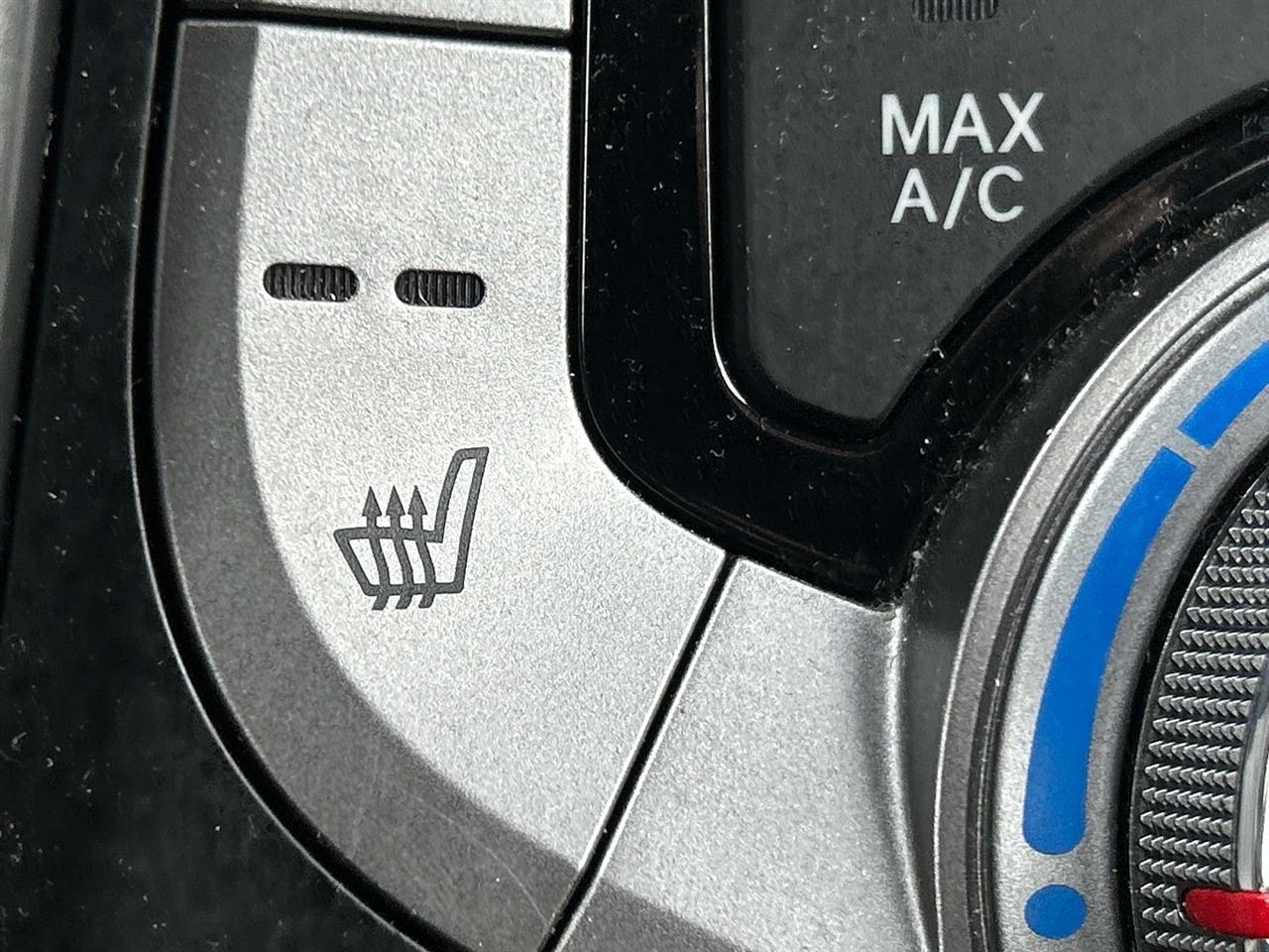 Hyundai Elantra  2013