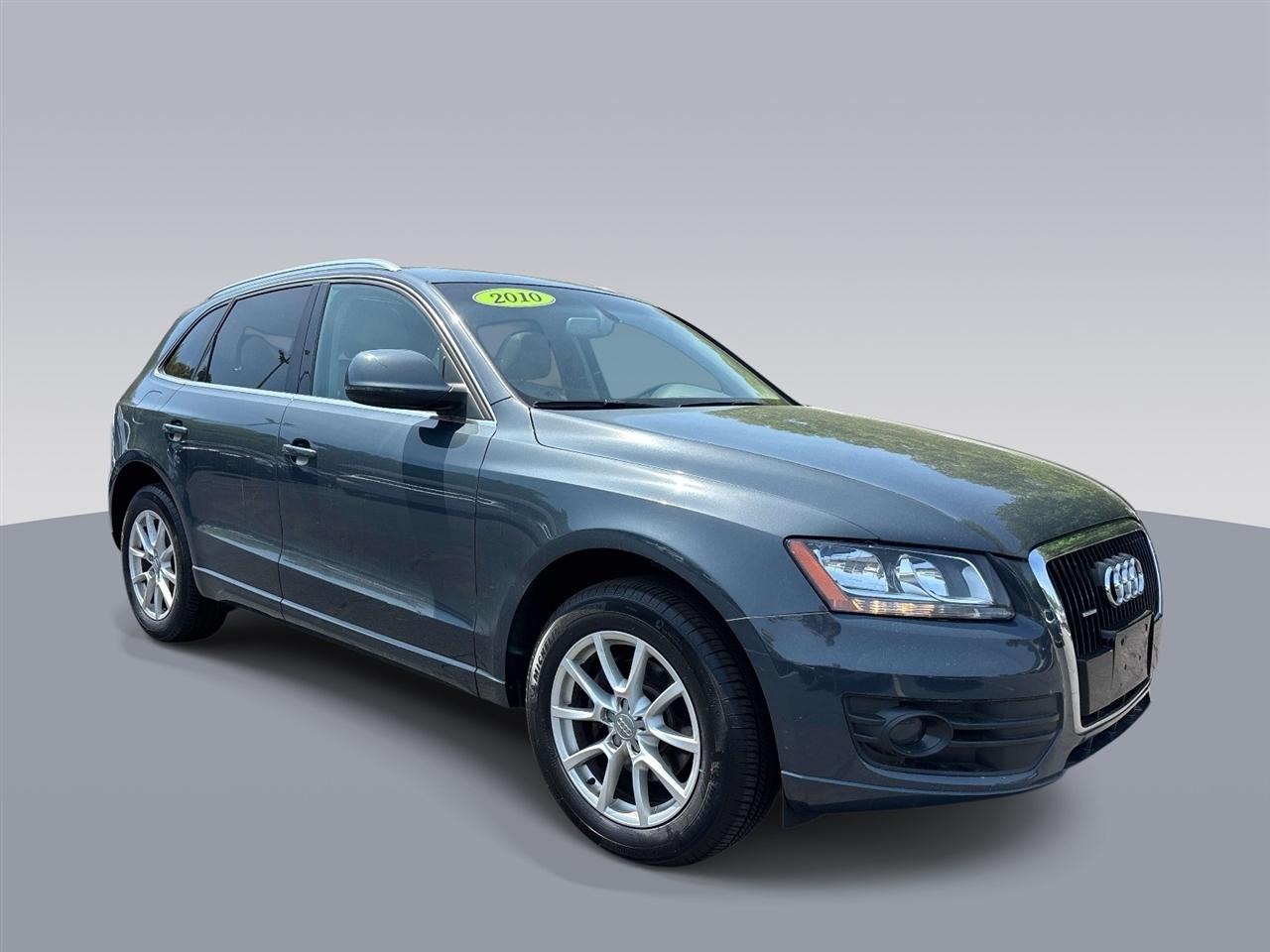 2010 Audi Q5 quattro 4dr Premium