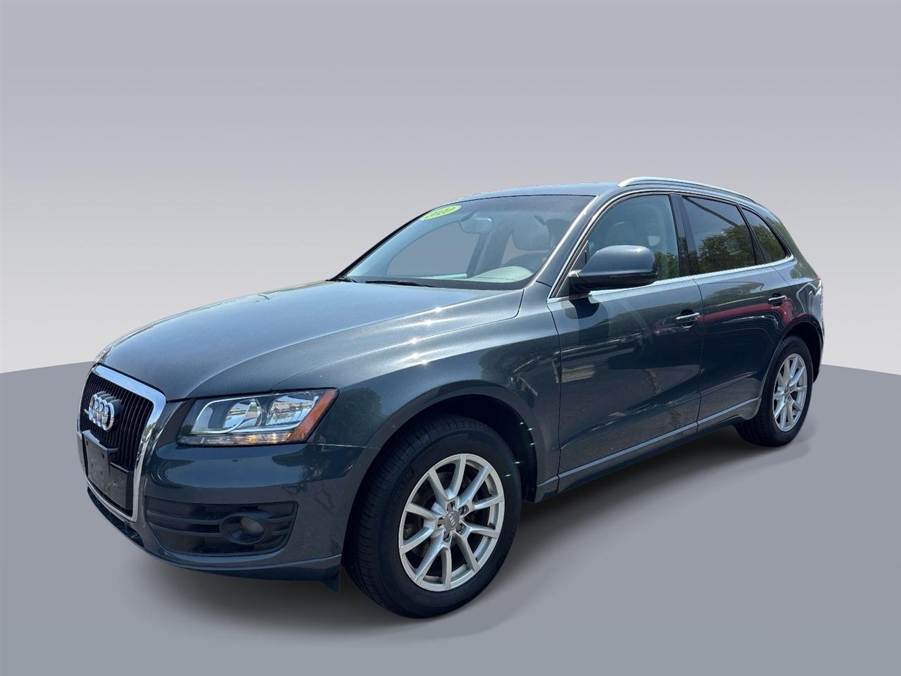 Audi Q5 quattro 4dr Premium 2010