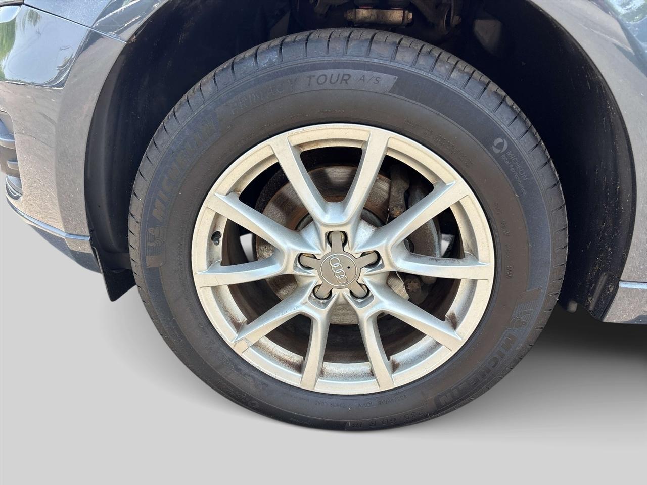 Audi Q5 quattro 4dr Premium 2010