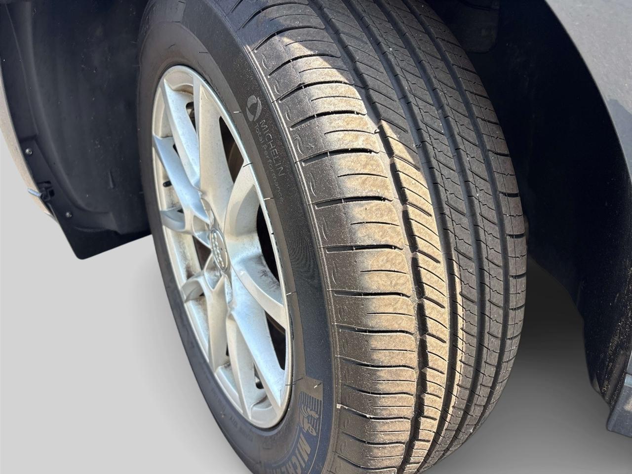 Audi Q5 quattro 4dr Premium 2010