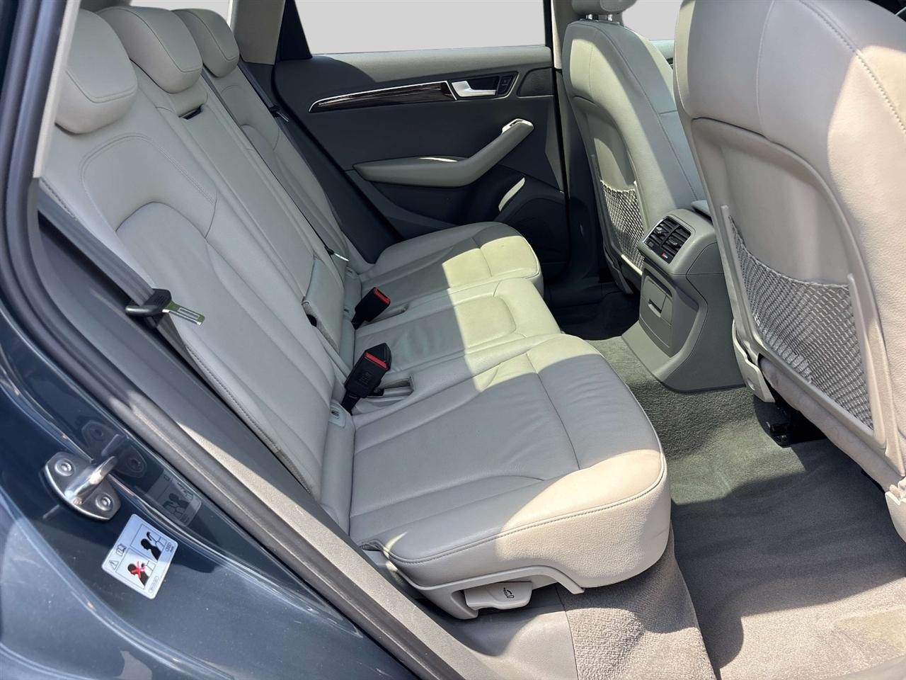Audi Q5 quattro 4dr Premium 2010