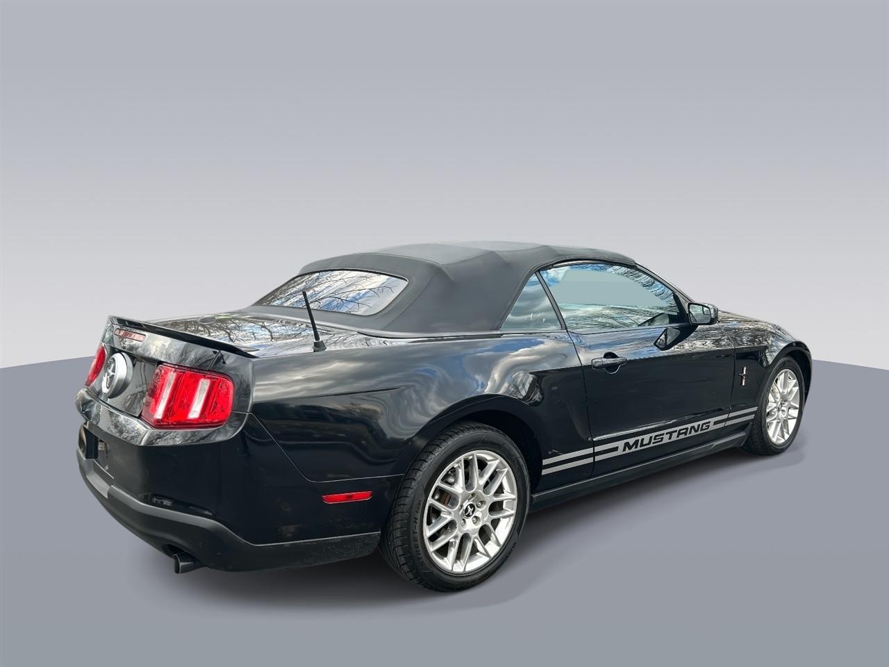 Ford Mustang  2012