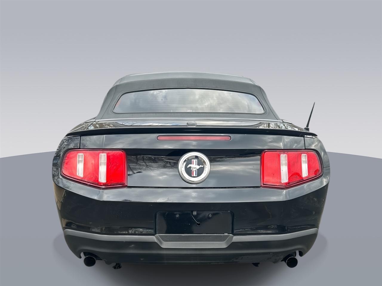 Ford Mustang  2012
