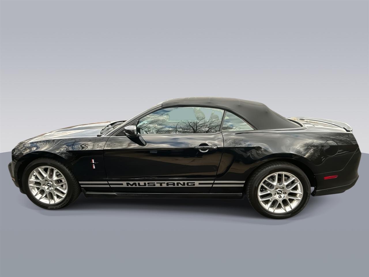 Ford Mustang  2012