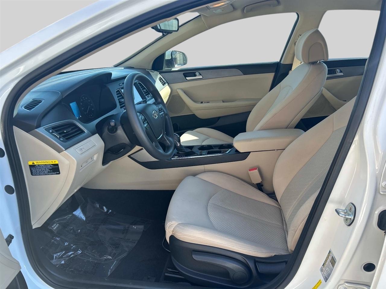 Hyundai Sonata 4dr Sdn 2.4L SE 2016