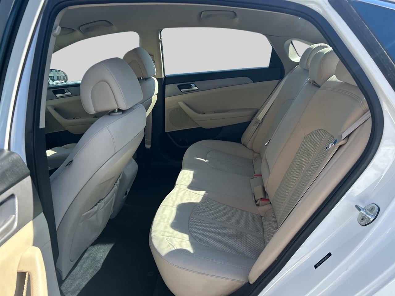 Hyundai Sonata 4dr Sdn 2.4L SE 2016