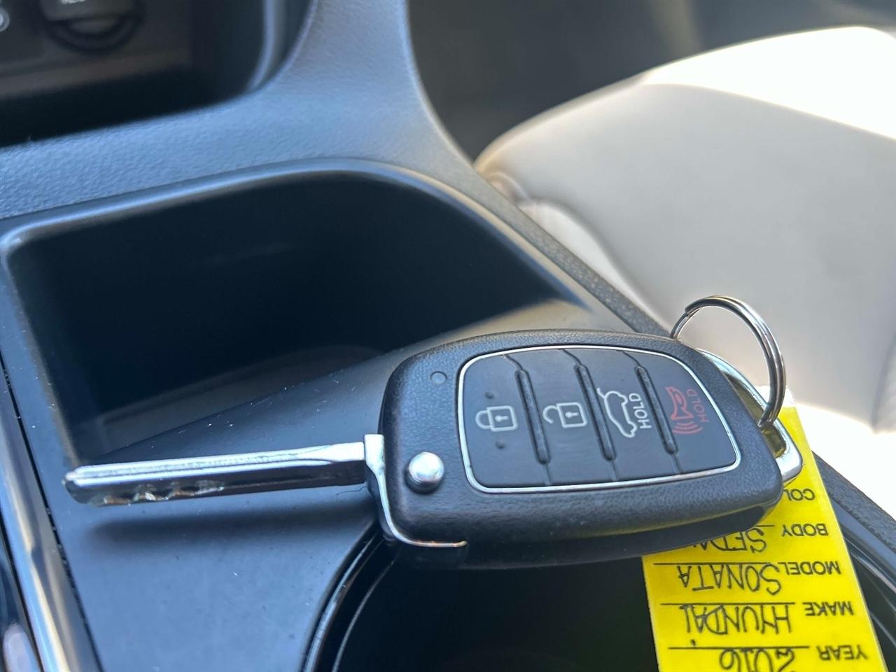 Hyundai Sonata 4dr Sdn 2.4L SE 2016