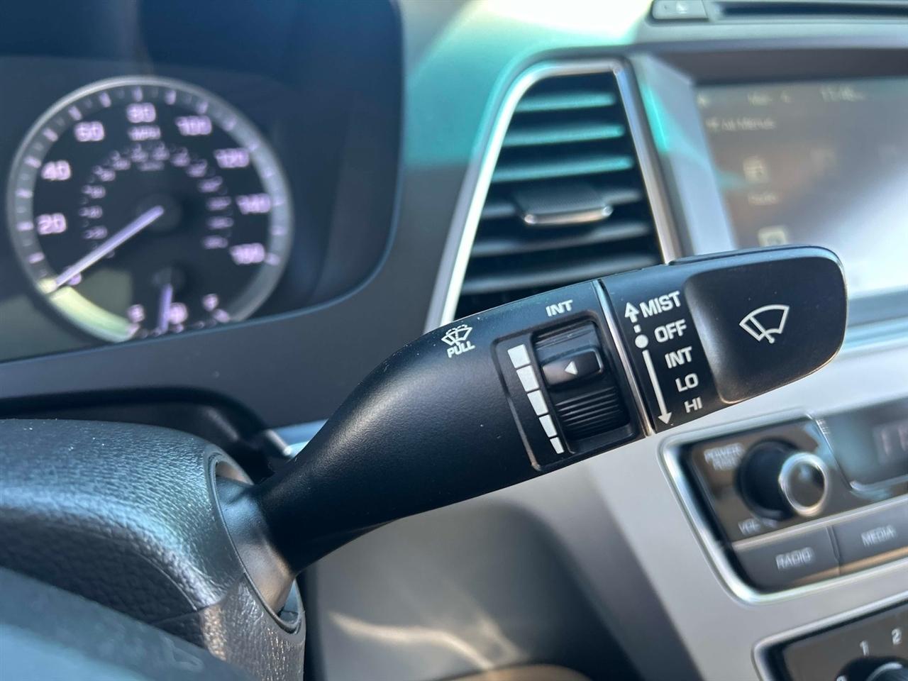 Hyundai Sonata 4dr Sdn 2.4L SE 2016