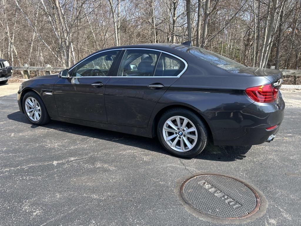 BMW 5-Series  2016