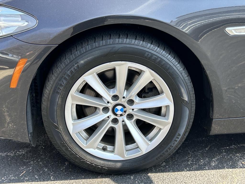BMW 5-Series  2016