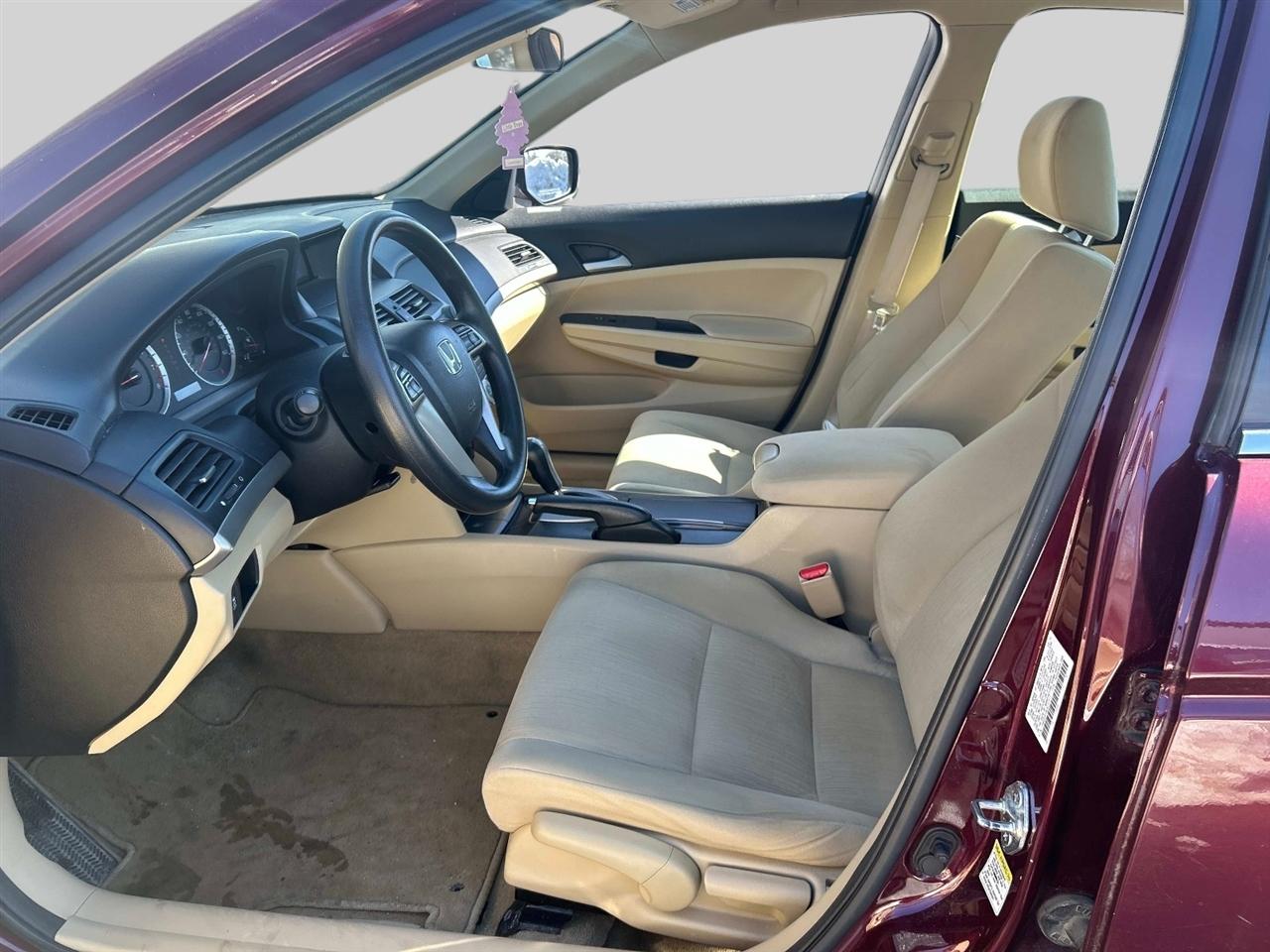 Honda Accord 4dr I4 Auto LX 2012