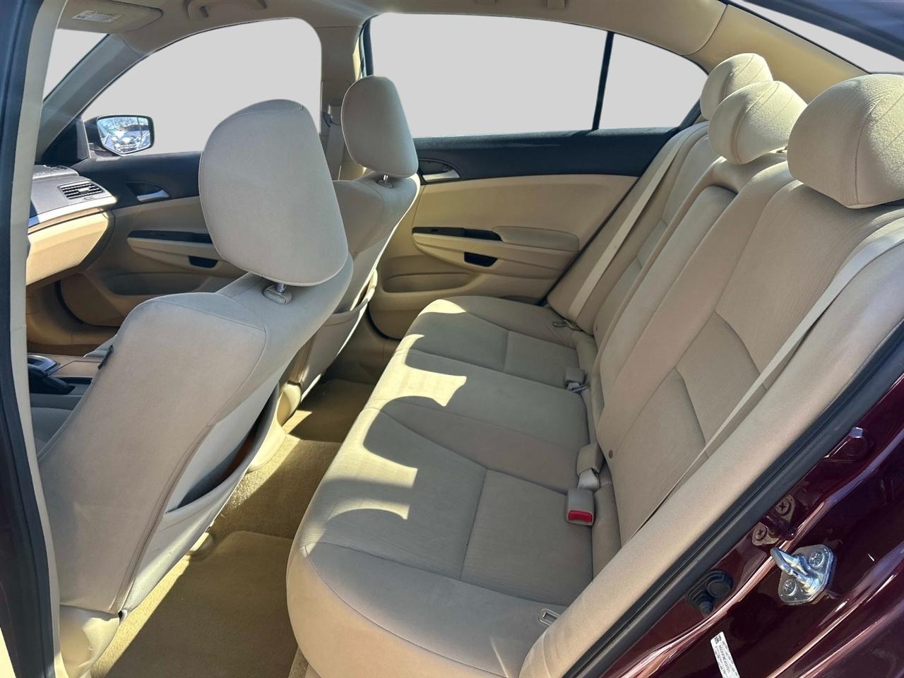 Honda Accord 4dr I4 Auto LX 2012