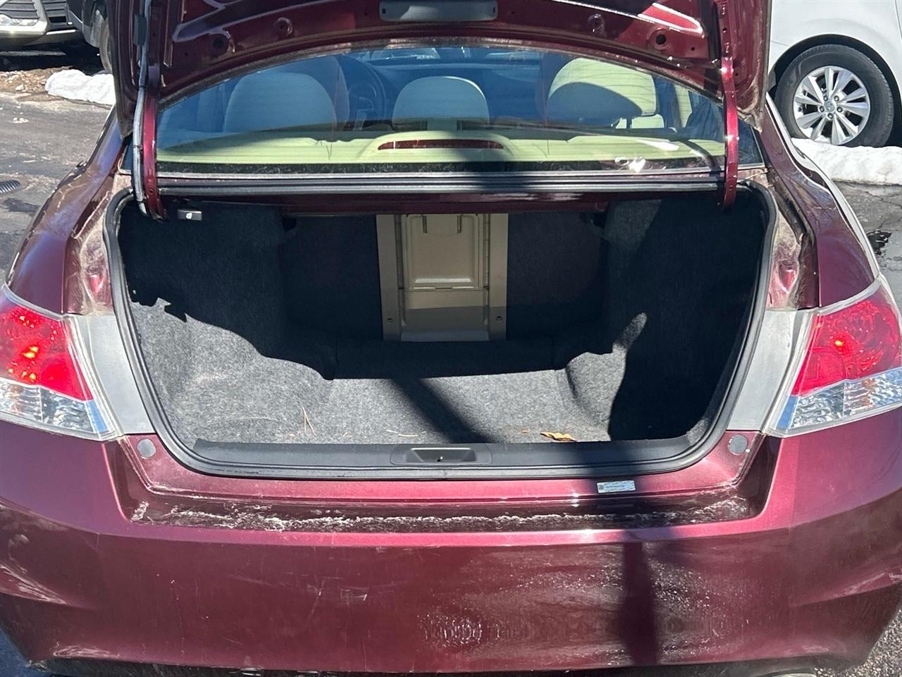 Honda Accord 4dr I4 Auto LX 2012