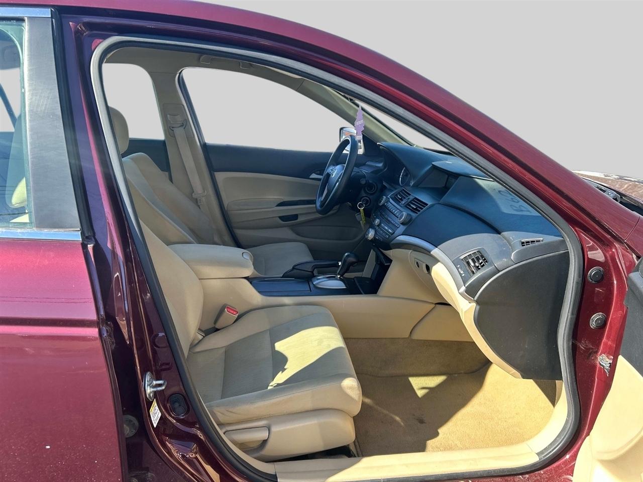 Honda Accord 4dr I4 Auto LX 2012